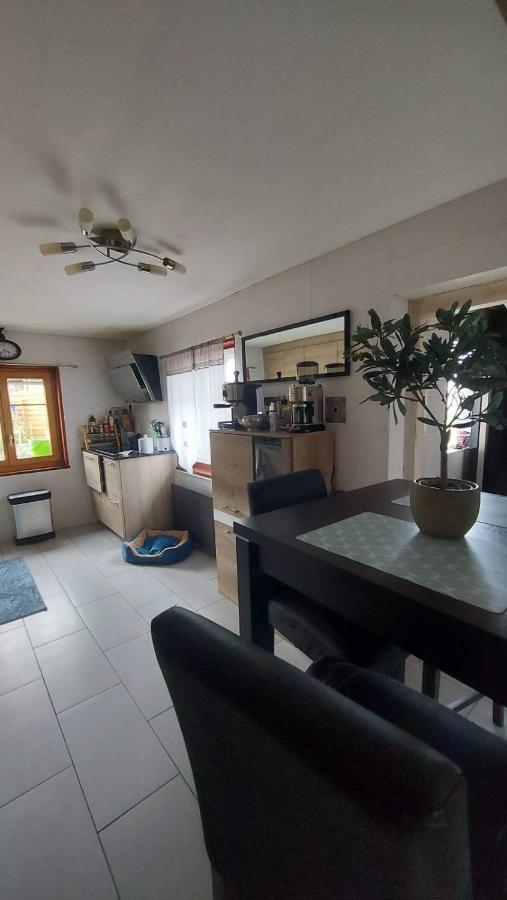 Petite Maison Sur La Colline Du Gibloux: 1Chambre,1 Salon Et Salle De Bain Prives Au Rez De Chausse, Piscine Exterieur Et Bbq , Le Châtelard-Montreux Εξωτερικό φωτογραφία