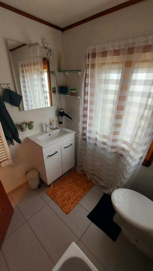 Petite Maison Sur La Colline Du Gibloux: 1Chambre,1 Salon Et Salle De Bain Prives Au Rez De Chausse, Piscine Exterieur Et Bbq , Le Châtelard-Montreux Εξωτερικό φωτογραφία